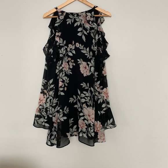 GUESS Cold Shoulder Floral Dress - Picture 6 of 7